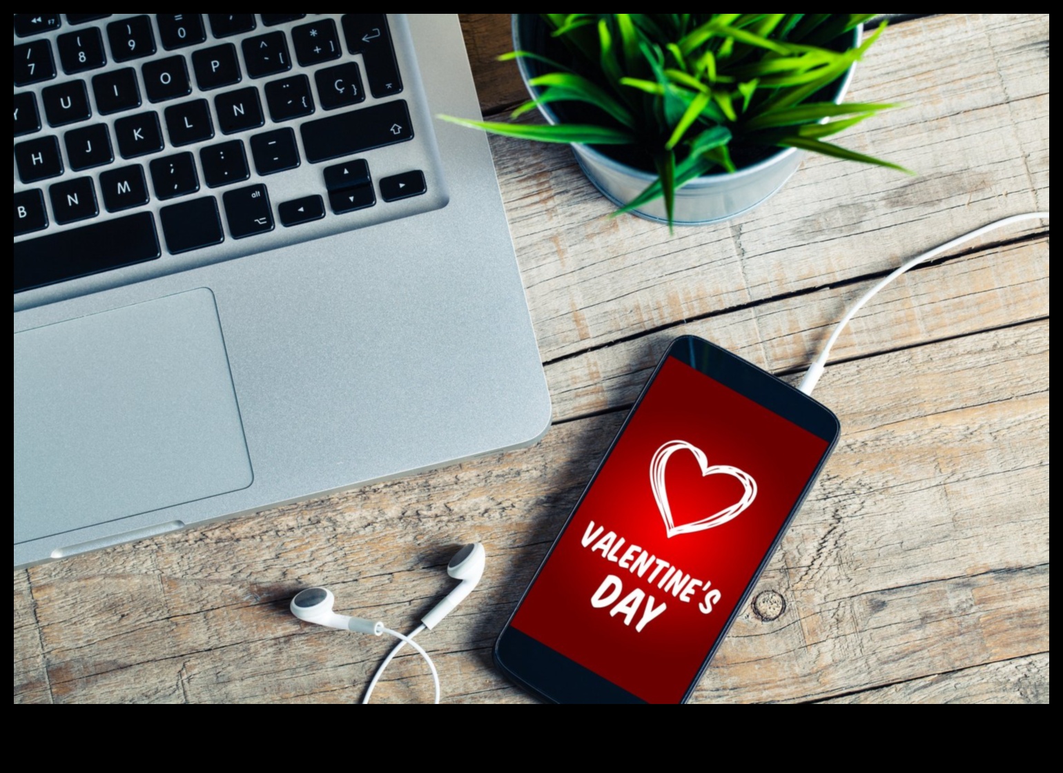 אוצרות טכנולוגיה: מתנות עתידניות ליום האהבה המודרני