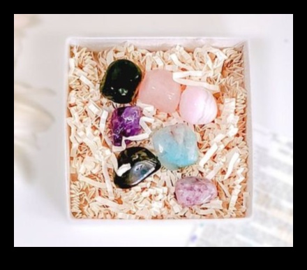 קסמי קריסטל: רעיונות למתנות עם אבני חן וקריסטל