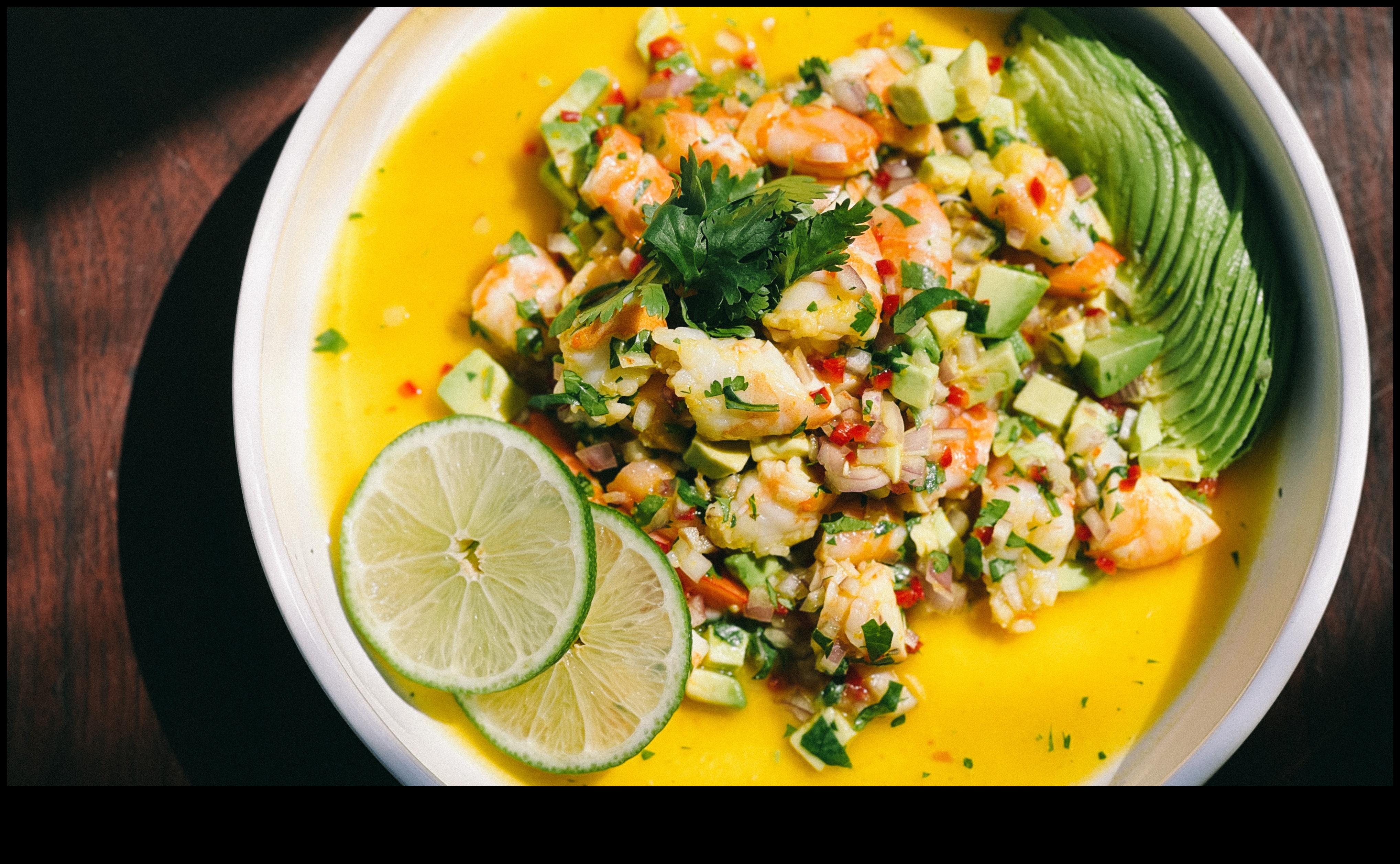 מאכלי ים חופים אפשרות טעימה ובת קיימא 2 אומנות קולינרית עם פירות ים טריים: יצירה של תענוגות חוף