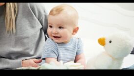 צחקוקים וחיוכים: גלה את הקסם של צעצועי תינוקות